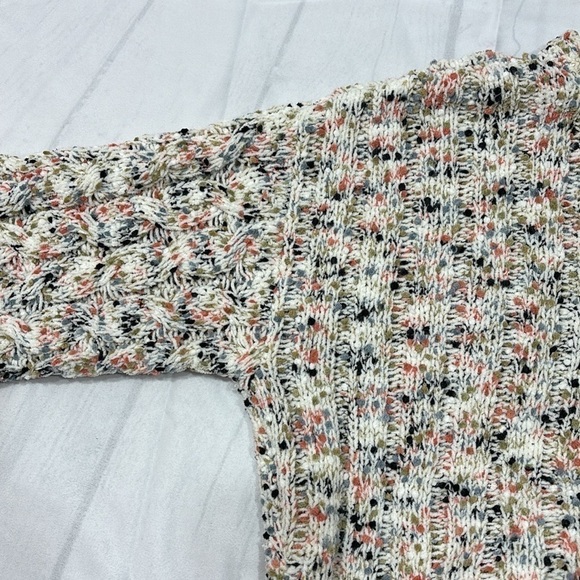 Moon and Madison pull over Sweater size Medium - Picture 6 of 10